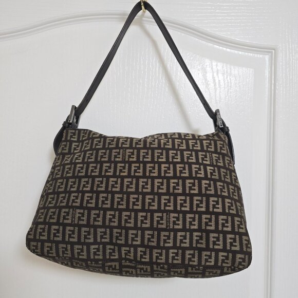 Authentic Fendi brown canvas signature FF Baguette Bag - Picture 3 of 15